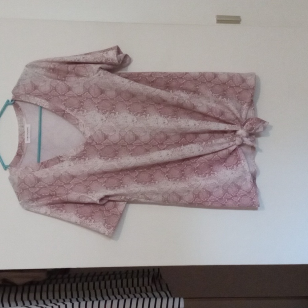 Women's tie top like new animal print